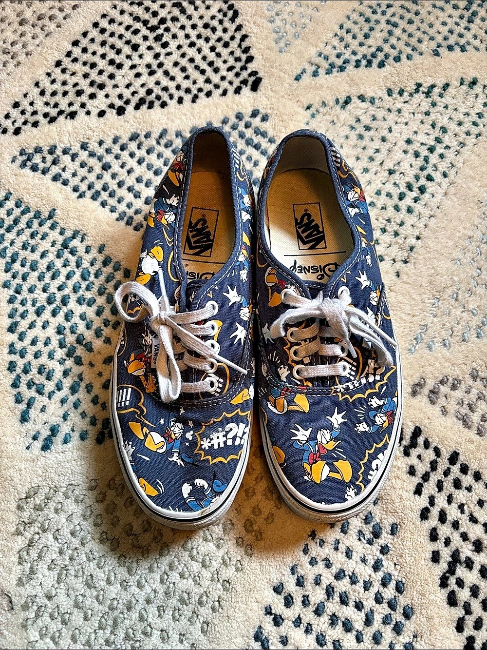 Vans x Disney Authentic Donald Duck Disney Sneakers Men’s US 8.0 Women’s 9.5